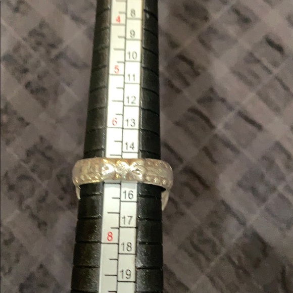 Ring - Picture 3 of 3